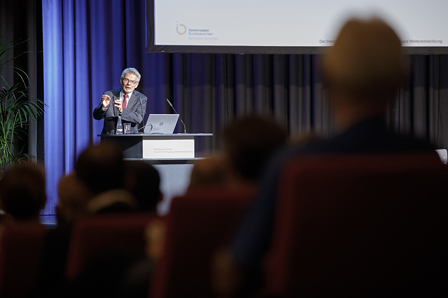 Foto: Prof. Josef Hecken, Unparteiischer Vorsitzender des Gemeinsamen Bundesausschusses und Vorsitzender des Innovationsausschusses beim Gemeinsamen Bundesausschuss